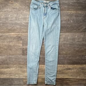Levi's 721 light wash striped high-rise skinny jeans size 27 B53